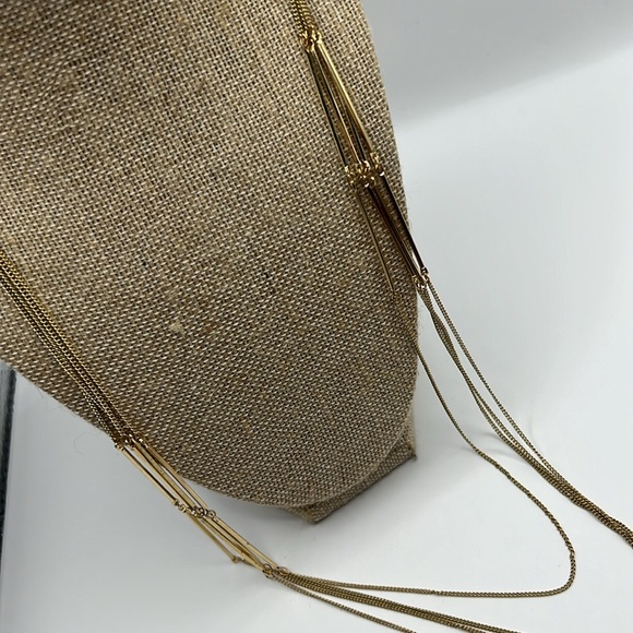 Four Tiered Minimalist Chain Necklace. - Picture 4 of 7